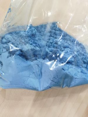 নীল রঙের পাউডার একটি নতুন ওয়াশিং ম্যাজিক